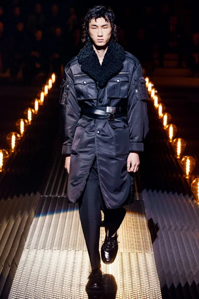 Look 31